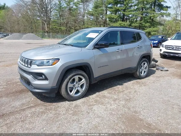 3C4NJDBN4PT516359 2023 JEEP COMPASS - Image 2