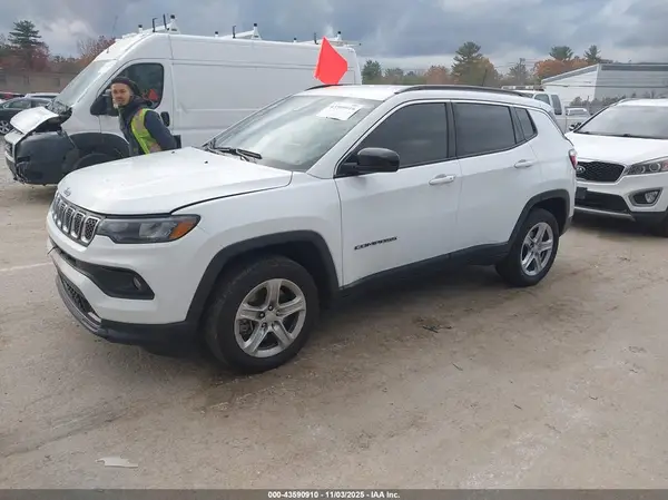 3C4NJDBN4PT516880 2023 JEEP COMPASS - Image 2