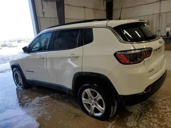 3C4NJDBN4PT561947 2023 JEEP COMPASS - Image 2