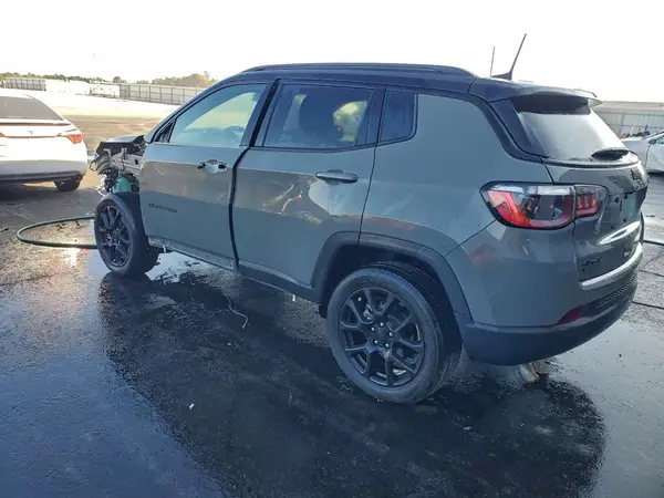 3C4NJDBN4PT563052 2023 JEEP COMPASS - Image 2
