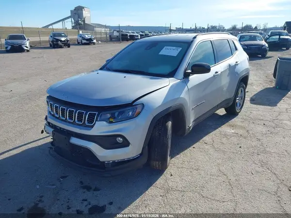 3C4NJDBN4RT107121 2024 JEEP COMPASS - Image 2