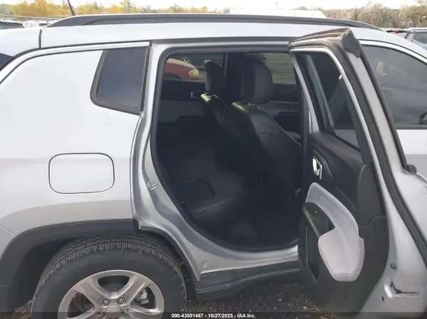 3C4NJDBN4RT107846 2024 JEEP COMPASS - Image 8