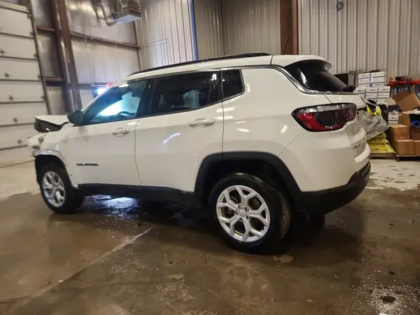 3C4NJDBN4RT109404 2024 JEEP COMPASS - Image 2