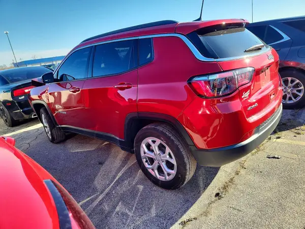 3C4NJDBN4RT156237 2024 JEEP COMPASS - Image 2