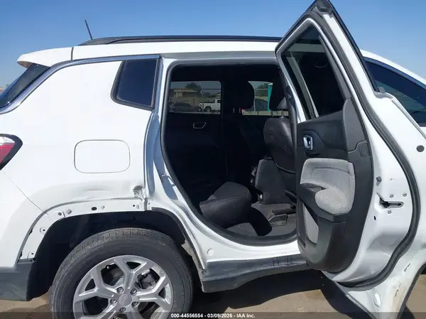 3C4NJDBN4RT168906 2024 JEEP COMPASS - Image 8