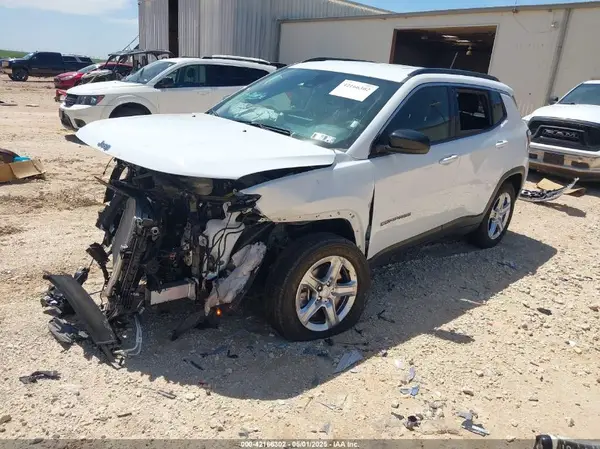 3C4NJDBN4RT604198 2024 JEEP COMPASS - Image 2