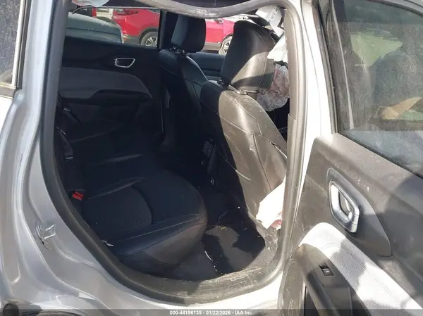 3C4NJDBN4ST503572 2025 JEEP COMPASS - Image 8