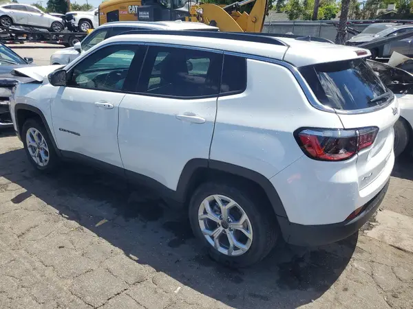 3C4NJDBN4ST550195 2025 JEEP COMPASS - Image 2