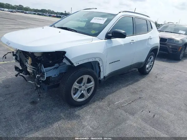 3C4NJDBN5PT553033 2023 JEEP COMPASS - Image 2