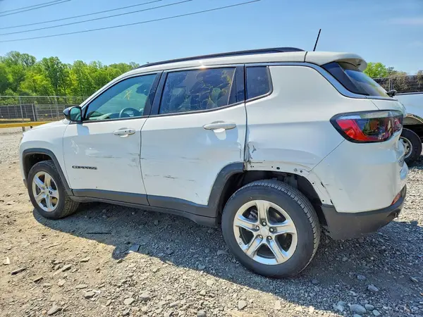 3C4NJDBN5PT561584 2023 JEEP COMPASS - Image 2