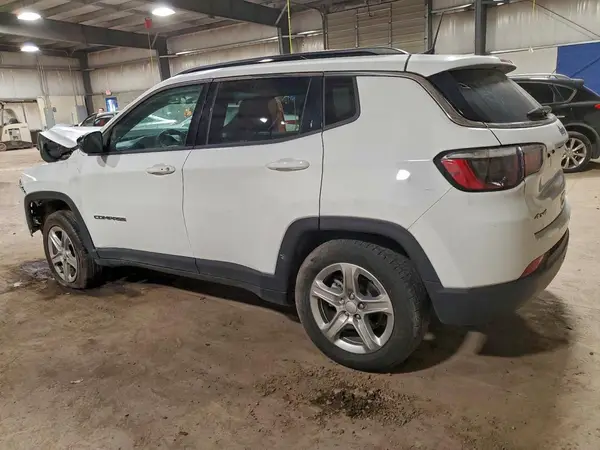 3C4NJDBN5PT561939 2023 JEEP COMPASS - Image 2