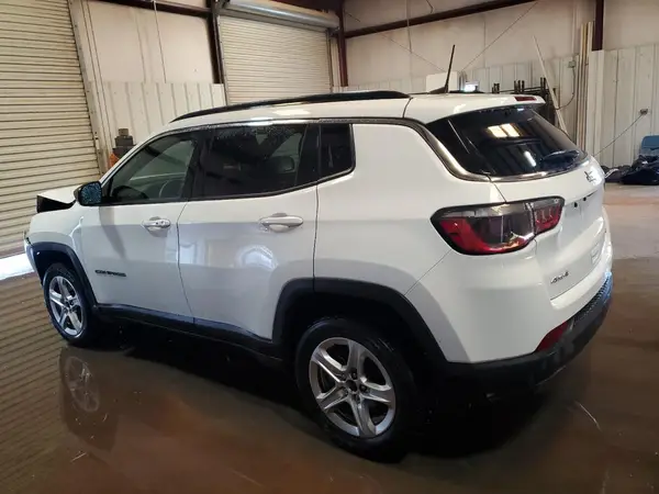 3C4NJDBN5PT562220 2023 JEEP COMPASS - Image 2