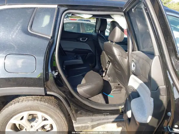 3C4NJDBN5RT119083 2024 JEEP COMPASS - Image 8