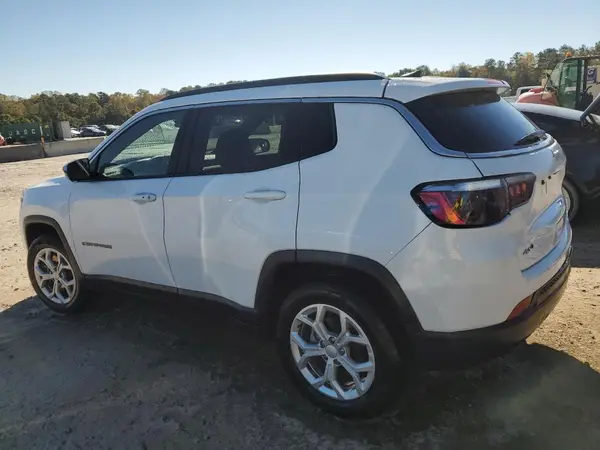 3C4NJDBN5RT132772 2024 JEEP COMPASS - Image 2