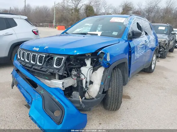3C4NJDBN5RT138751 2024 JEEP COMPASS - Image 2