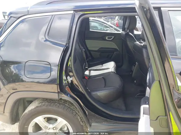 3C4NJDBN5RT596760 2024 JEEP COMPASS - Image 8