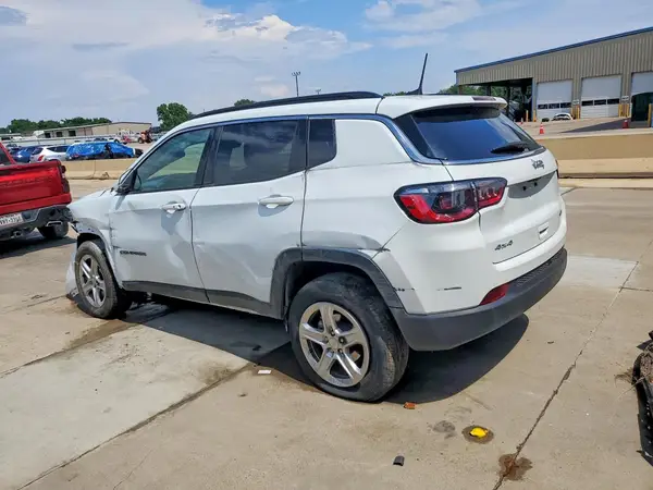3C4NJDBN5RT596905 2024 JEEP COMPASS - Image 2