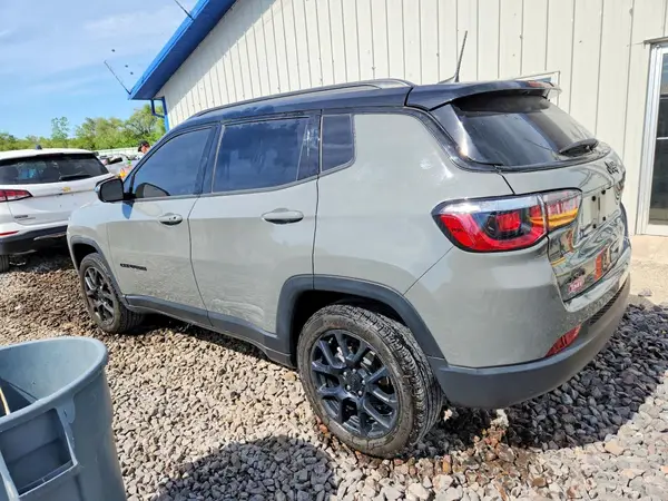 3C4NJDBN5RT602363 2024 JEEP COMPASS - Image 2