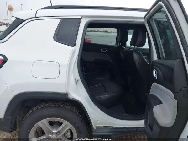 3C4NJDBN5RT605005 2024 JEEP COMPASS - Image 8