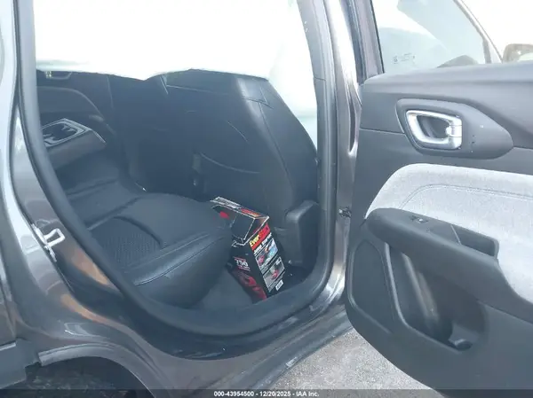 3C4NJDBN5RT605859 2024 JEEP COMPASS - Image 8