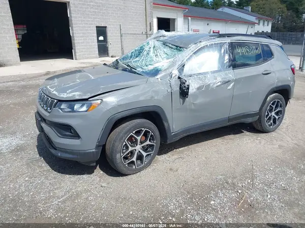 3C4NJDBN5RT606929 2024 JEEP COMPASS - Image 2
