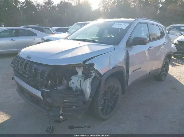 3C4NJDBN5ST504133 2025 JEEP COMPASS - Image 2