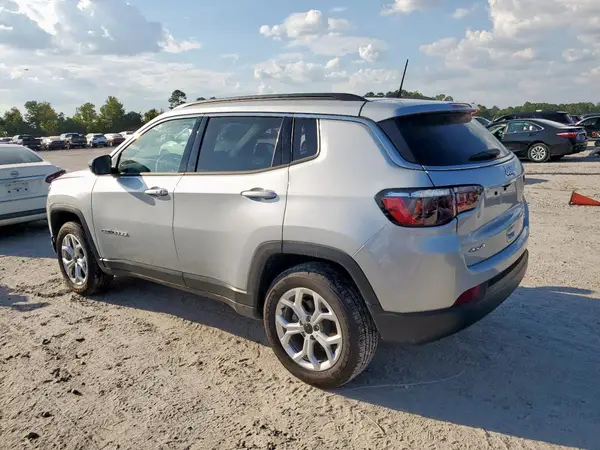 3C4NJDBN5ST527637 2025 JEEP COMPASS - Image 2