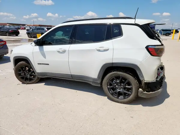 3C4NJDBN5ST528643 2025 JEEP COMPASS - Image 2