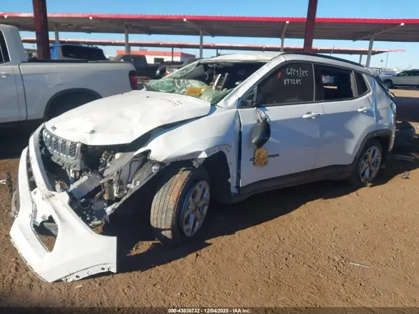 3C4NJDBN5ST536404 2025 JEEP COMPASS - Image 2