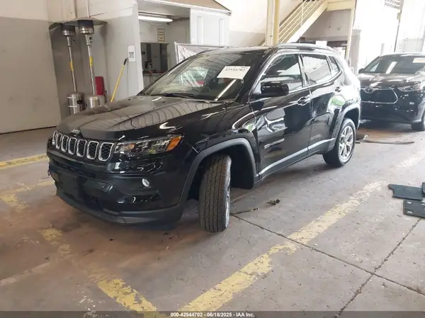 3C4NJDBN5ST570777 2025 JEEP COMPASS - Image 2