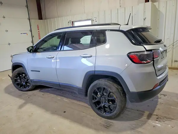 3C4NJDBN5ST617547 2025 JEEP COMPASS - Image 2