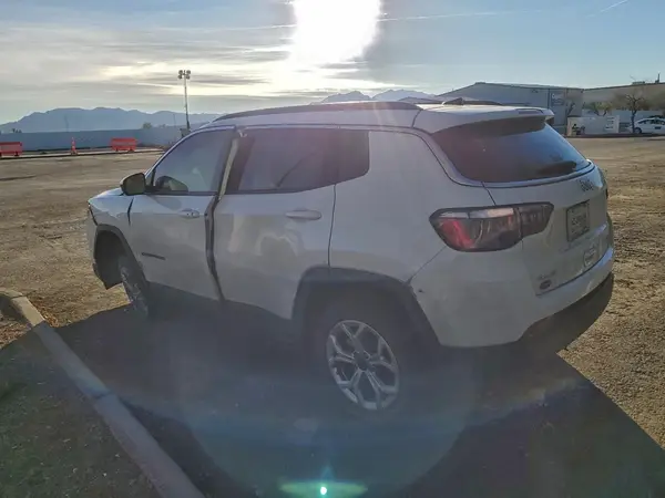 3C4NJDBN5TT189576 2026 JEEP COMPASS - Image 2