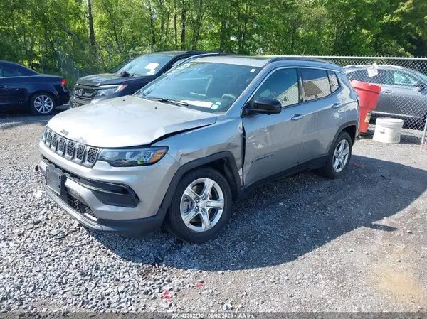 3C4NJDBN6PT503886 2023 JEEP COMPASS - Image 2