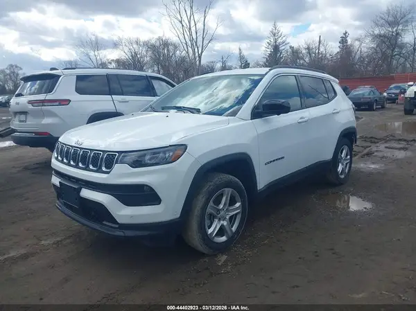 3C4NJDBN6PT523135 2023 JEEP COMPASS - Image 2