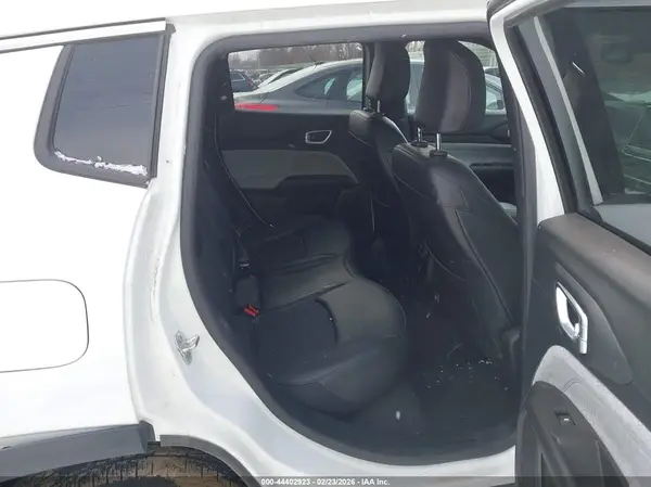 3C4NJDBN6PT523135 2023 JEEP COMPASS - Image 8