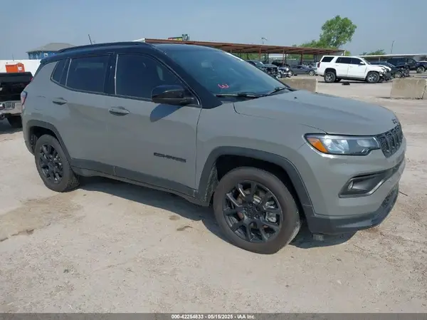 3C4NJDBN6PT531767 2023 JEEP COMPASS - Image 1