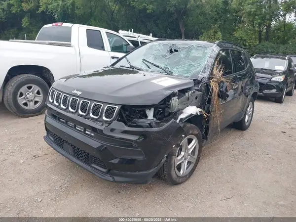 3C4NJDBN6PT534412 2023 JEEP COMPASS - Image 2