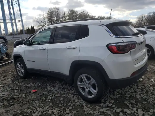 3C4NJDBN6PT536094 2023 JEEP COMPASS - Image 2