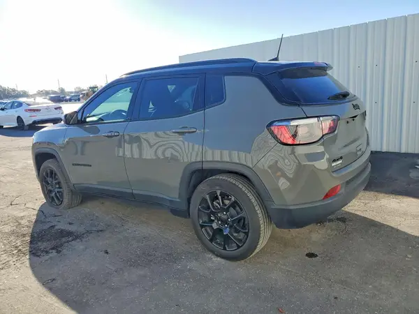 3C4NJDBN6PT546916 2023 JEEP COMPASS - Image 2