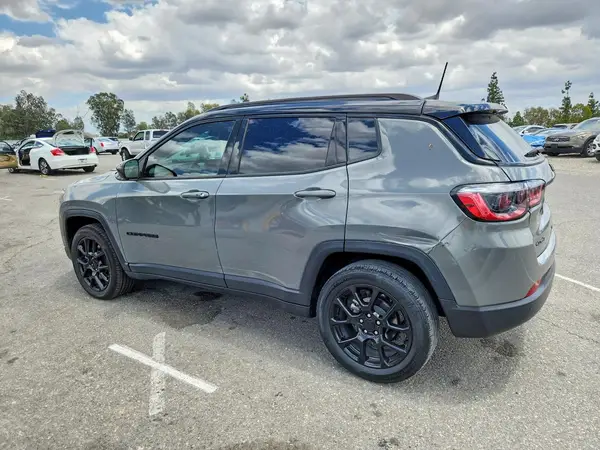 3C4NJDBN6PT556328 2023 JEEP COMPASS - Image 2