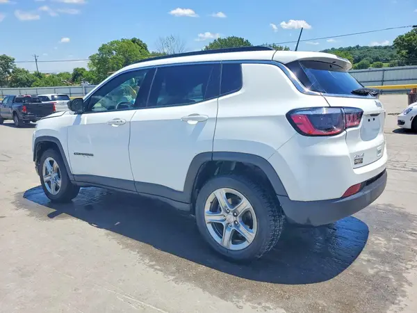 3C4NJDBN6PT561769 2023 JEEP COMPASS - Image 2