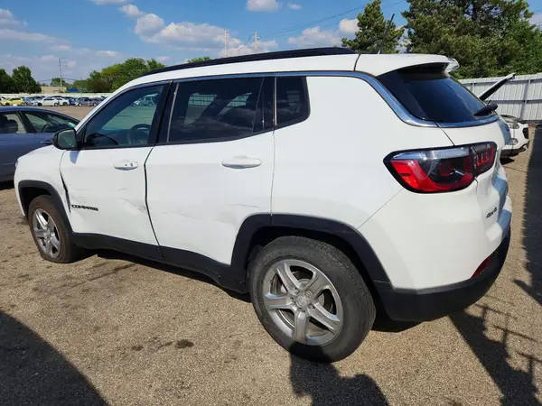 3C4NJDBN6PT561853 2023 JEEP COMPASS - Image 2