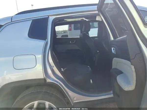 3C4NJDBN6RT111073 2024 JEEP COMPASS - Image 8