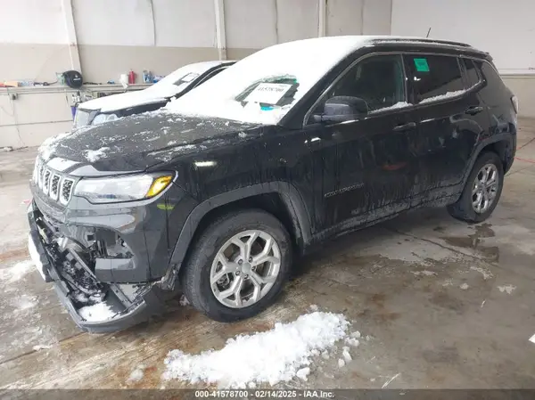 3C4NJDBN6RT117858 2024 JEEP COMPASS - Image 2