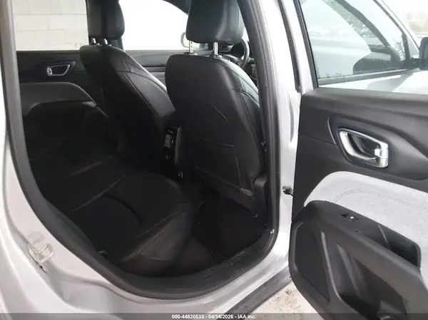 3C4NJDBN6RT119383 2024 JEEP COMPASS - Image 8