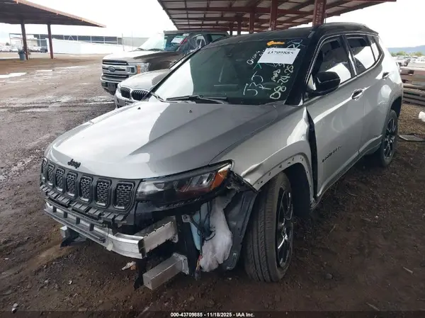 3C4NJDBN6RT588019 2024 JEEP COMPASS - Image 2