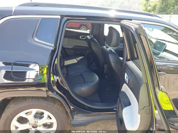3C4NJDBN6ST518638 2025 JEEP COMPASS - Image 8