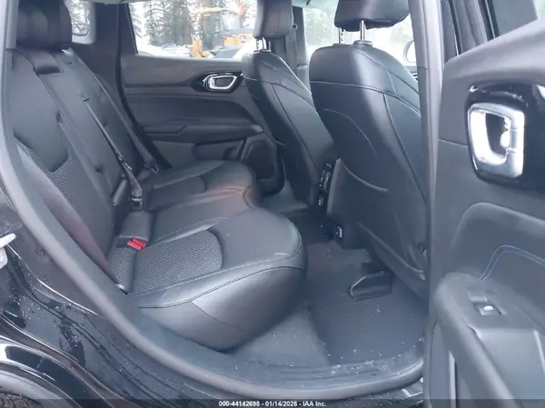 3C4NJDBN6ST519403 2025 JEEP COMPASS - Image 8