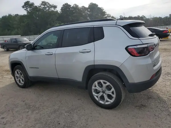 3C4NJDBN6ST528909 2025 JEEP COMPASS - Image 2