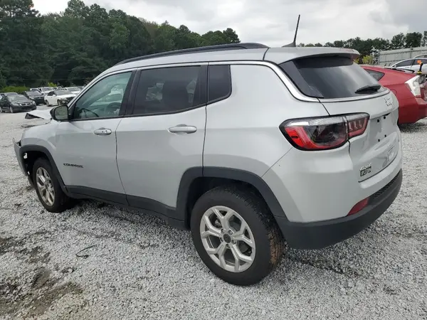 3C4NJDBN6ST556337 2025 JEEP COMPASS - Image 2